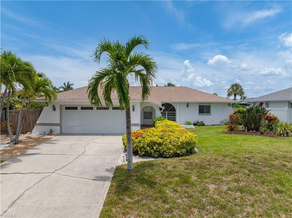 For Sale: $269,900 (3 beds, 2 baths, 1176 Square Feet)