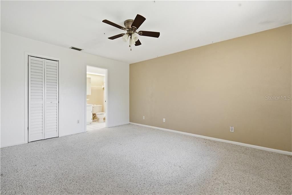 For Sale: $269,900 (3 beds, 2 baths, 1176 Square Feet)