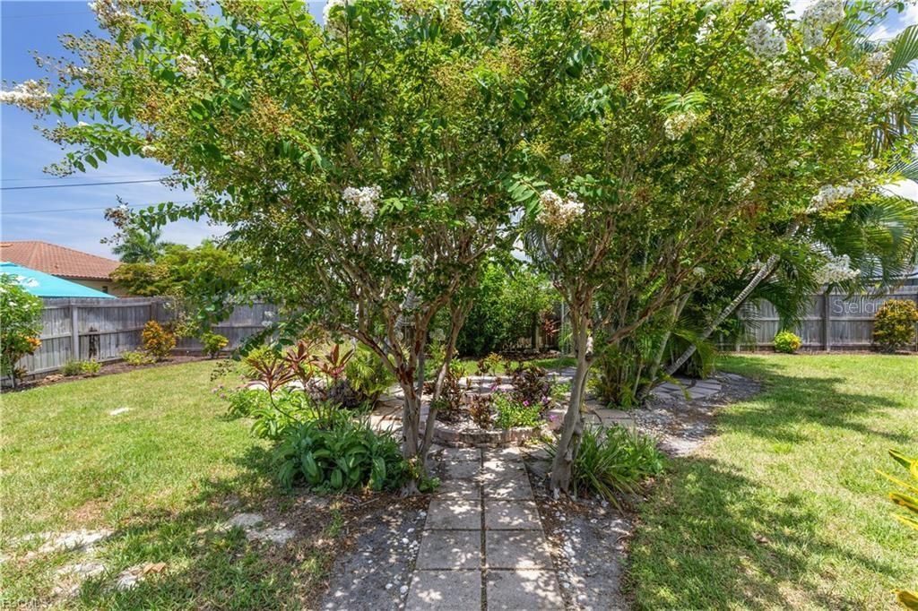 For Sale: $269,900 (3 beds, 2 baths, 1176 Square Feet)