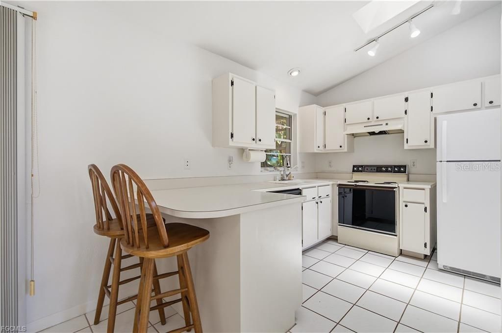 For Sale: $269,900 (3 beds, 2 baths, 1176 Square Feet)