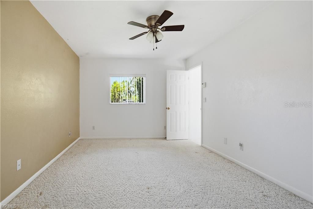 For Sale: $269,900 (3 beds, 2 baths, 1176 Square Feet)