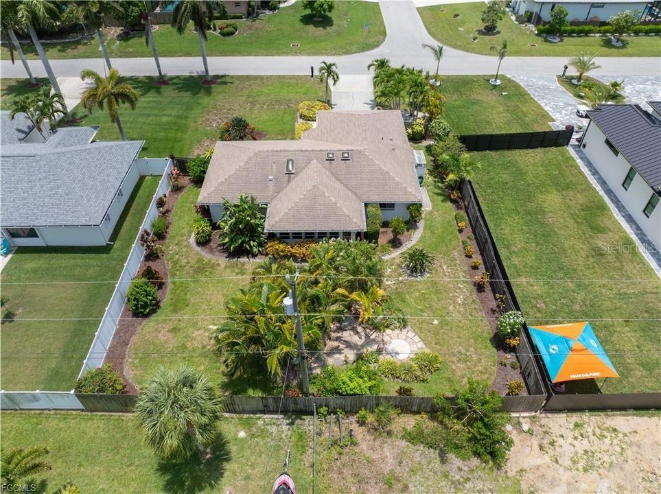 For Sale: $269,900 (3 beds, 2 baths, 1176 Square Feet)