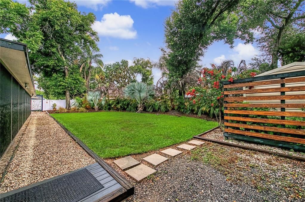 Activo con contrato: $449,000 (4 camas, 2 baños, 1804 Pies cuadrados)