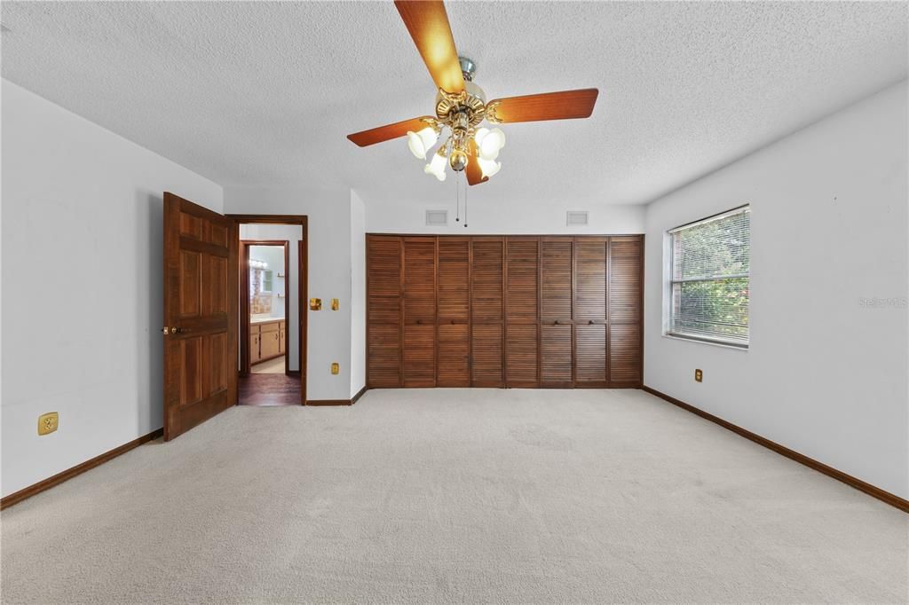 En Venta: $450,000 (3 camas, 2 baños, 1929 Pies cuadrados)
