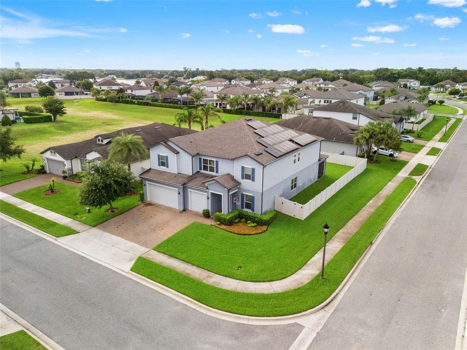 For Sale: $1,200,000 (6 beds, 4 baths, 5249 Square Feet)