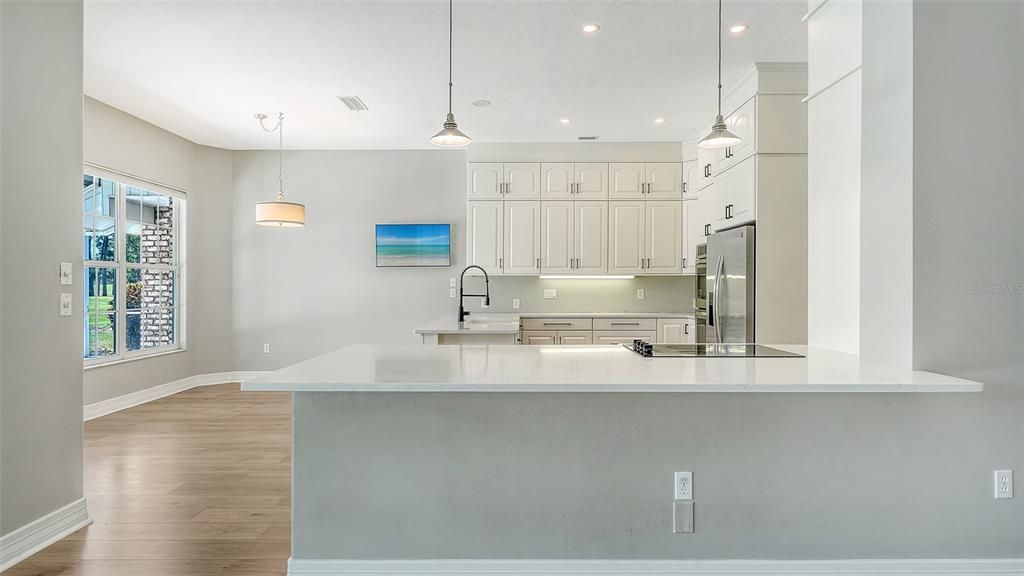 En Venta: $775,000 (4 camas, 3 baños, 2623 Pies cuadrados)