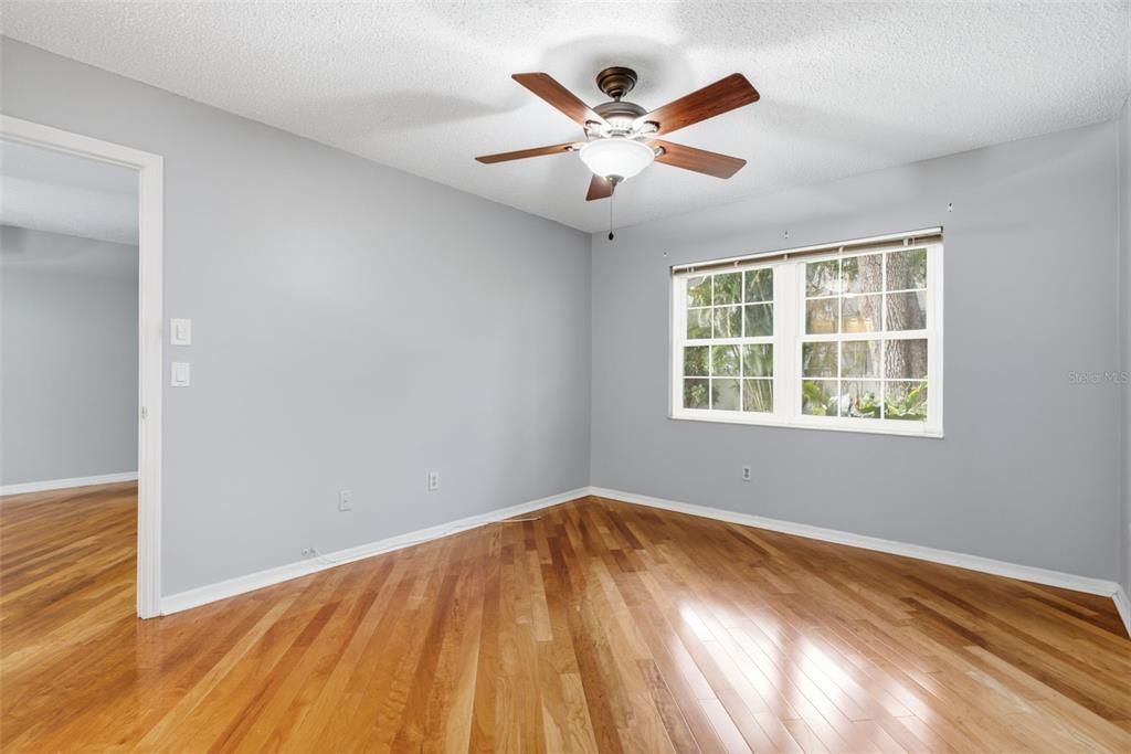 En Venta: $199,000 (2 camas, 2 baños, 900 Pies cuadrados)