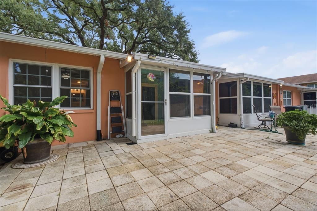 En Venta: $199,000 (2 camas, 2 baños, 900 Pies cuadrados)
