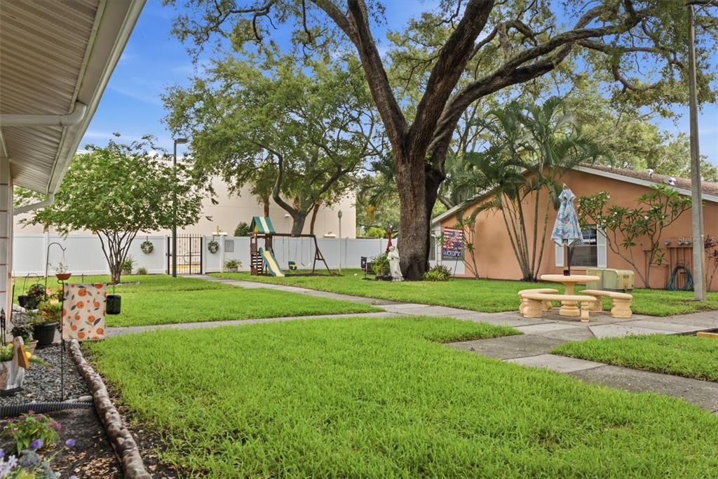 En Venta: $199,000 (2 camas, 2 baños, 900 Pies cuadrados)