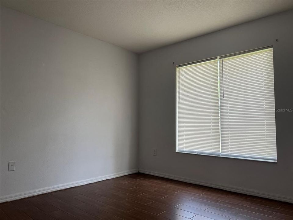 En Venta: $309,900 (4 camas, 2 baños, 1507 Pies cuadrados)