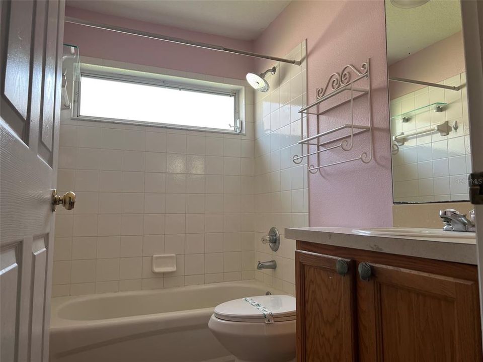 En Venta: $309,900 (4 camas, 2 baños, 1507 Pies cuadrados)