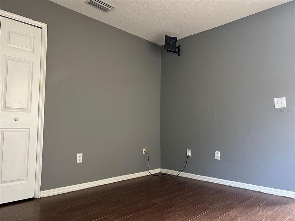 En Venta: $309,900 (4 camas, 2 baños, 1507 Pies cuadrados)