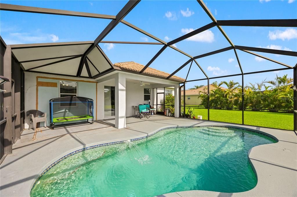 For Sale: $525,000 (3 beds, 2 baths, 1602 Square Feet)