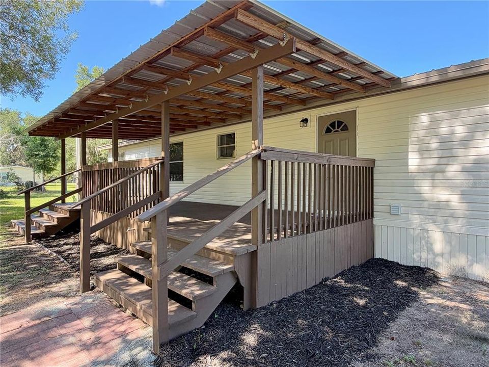 For Sale: $239,900 (3 beds, 2 baths, 1104 Square Feet)