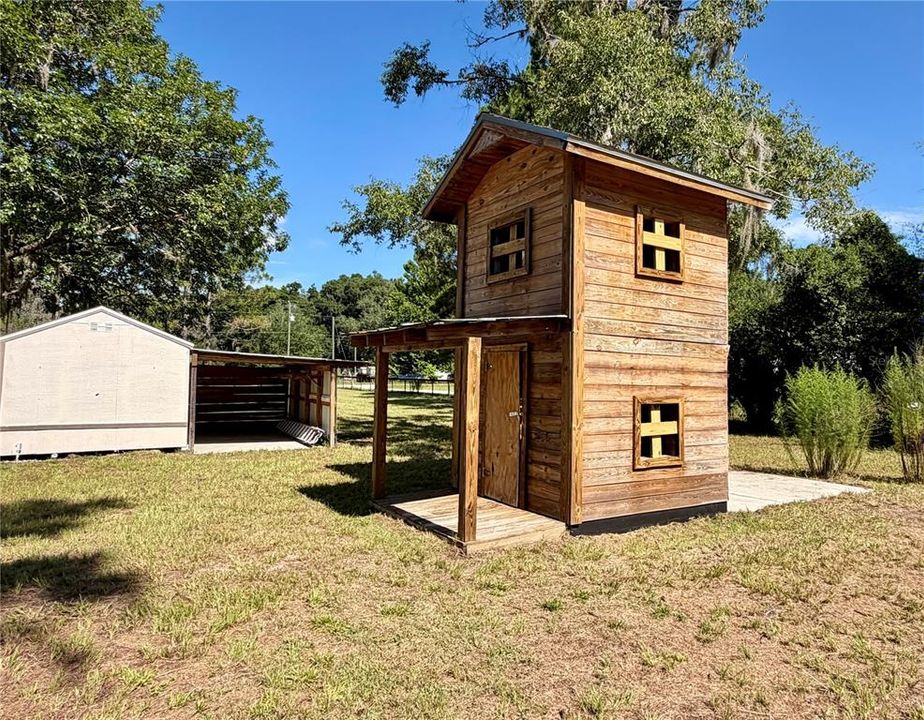 For Sale: $239,900 (3 beds, 2 baths, 1104 Square Feet)