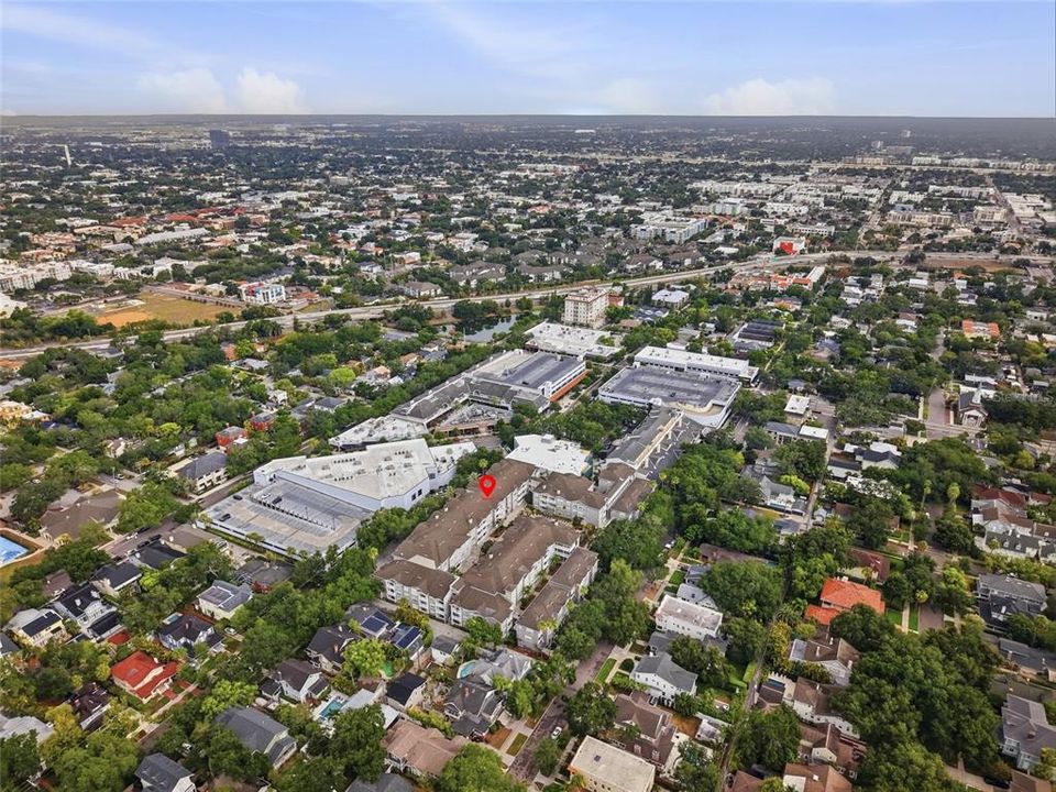 For Sale: $575,000 (2 beds, 2 baths, 938 Square Feet)