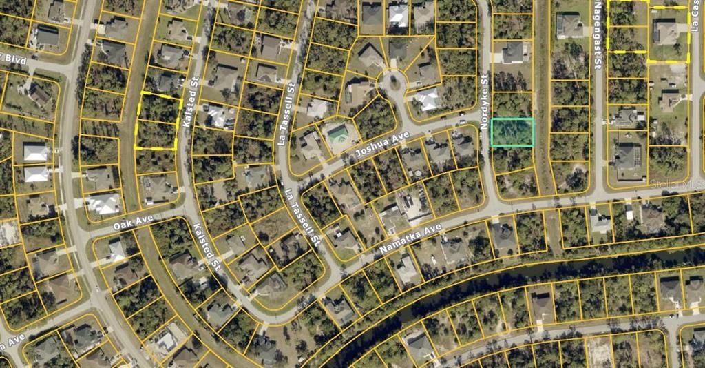 На продажу: $17,000 (0.23 acres)