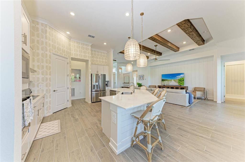 For Sale: $1,075,000 (3 beds, 3 baths, 2799 Square Feet)