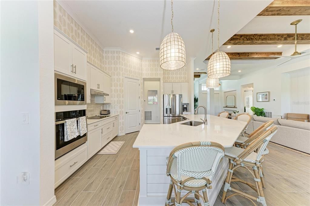 For Sale: $1,075,000 (3 beds, 3 baths, 2799 Square Feet)