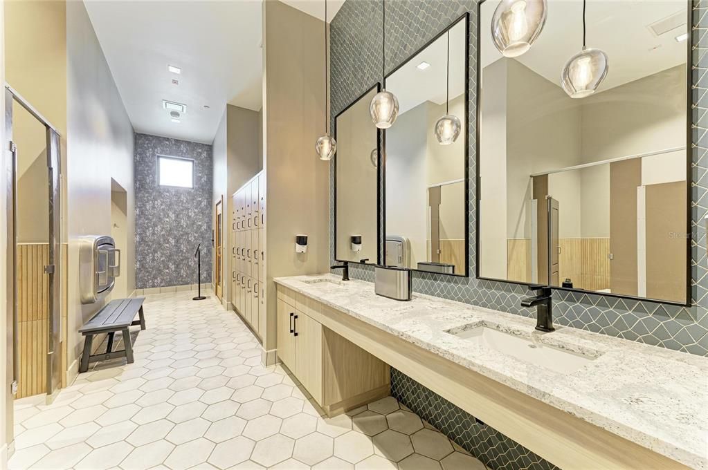 For Sale: $1,075,000 (3 beds, 3 baths, 2799 Square Feet)