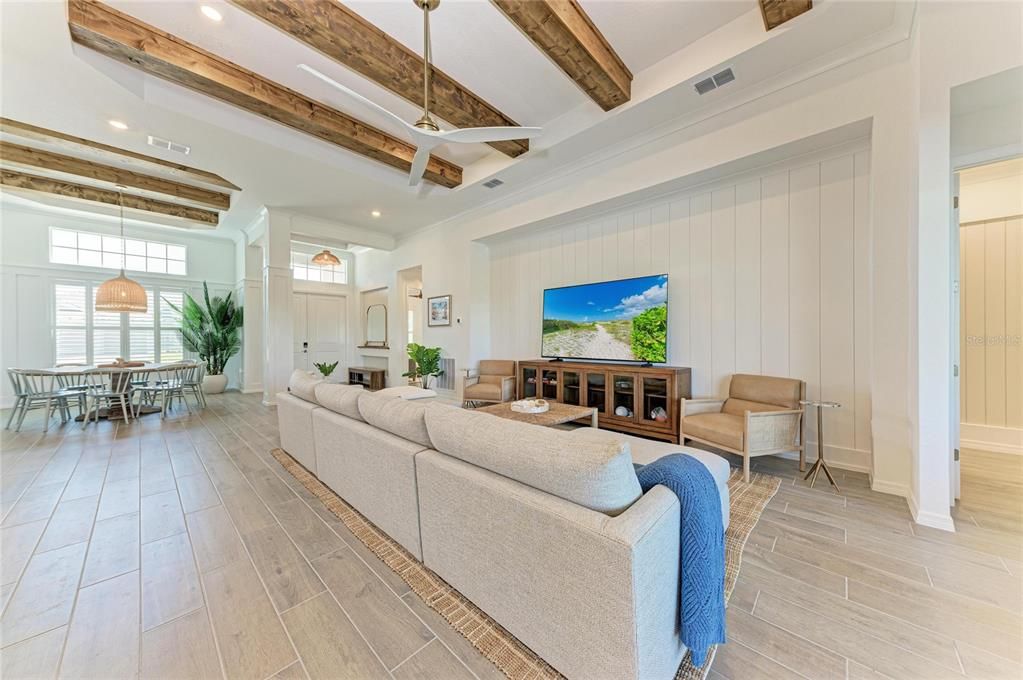 For Sale: $1,075,000 (3 beds, 3 baths, 2799 Square Feet)
