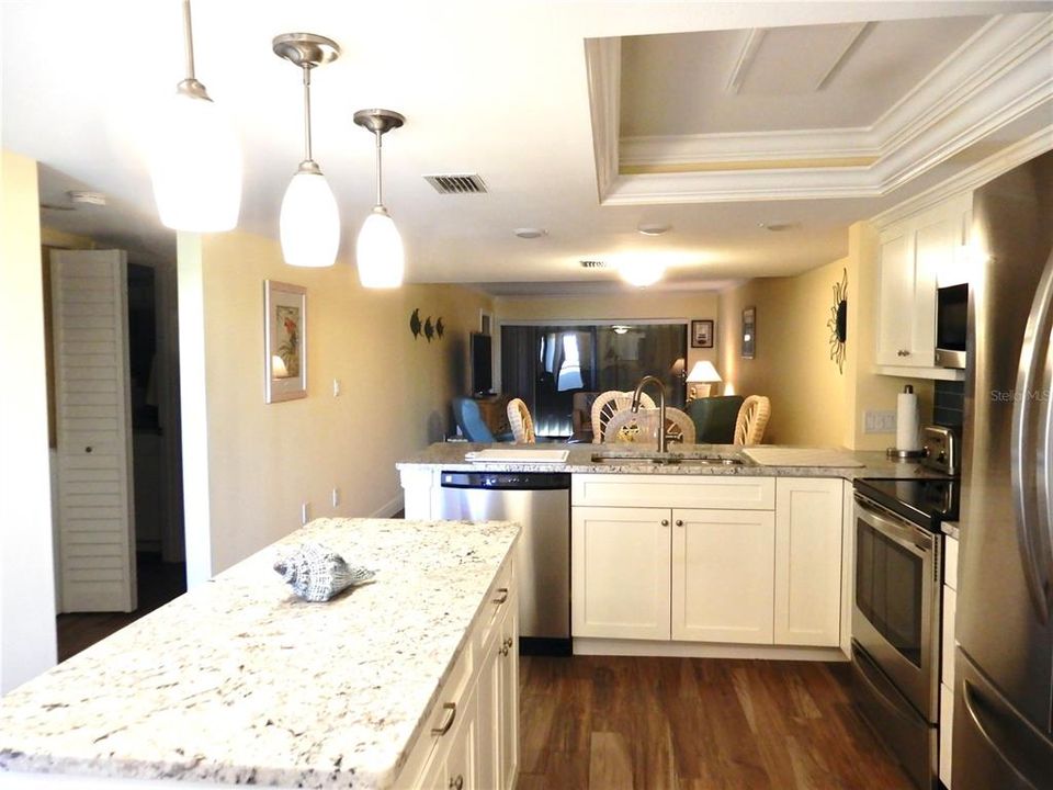 For Rent: $3,300 (2 beds, 2 baths, 1040 Square Feet)