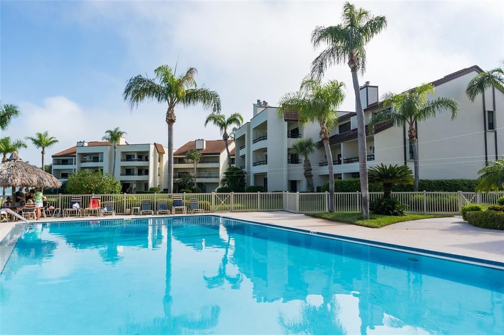For Rent: $3,300 (2 beds, 2 baths, 1040 Square Feet)