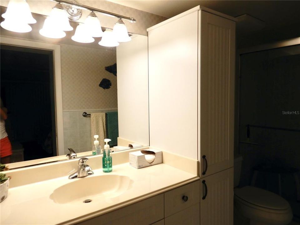 For Rent: $3,300 (2 beds, 2 baths, 1040 Square Feet)