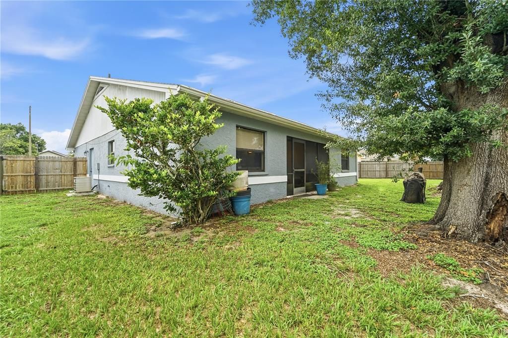 For Sale: $245,000 (2 beds, 2 baths, 1262 Square Feet)