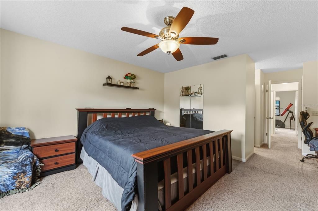 For Sale: $245,000 (2 beds, 2 baths, 1262 Square Feet)