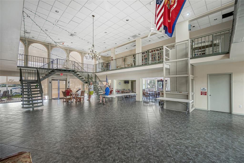 На продажу: $294,900 (2 спален, 2 ванн, 1912 Квадратных фут)
