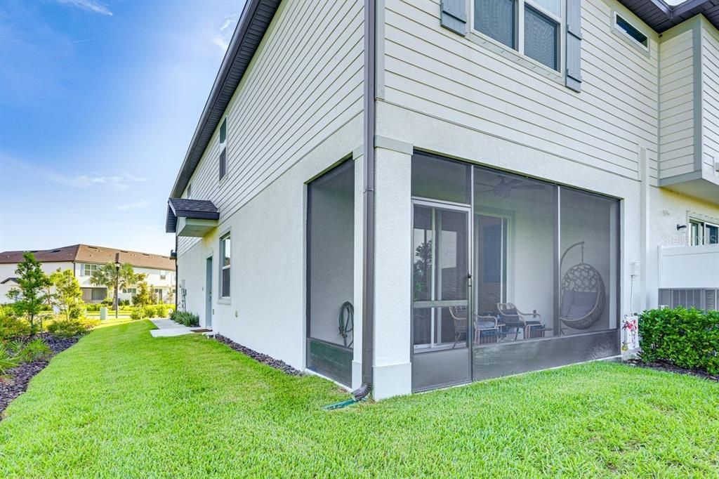 For Rent: $2,995 (3 beds, 2 baths, 1818 Square Feet)