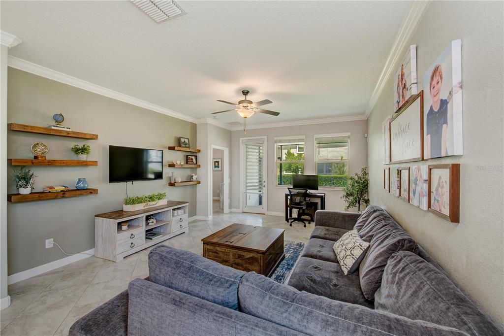 For Sale: $425,000 (3 beds, 2 baths, 1614 Square Feet)