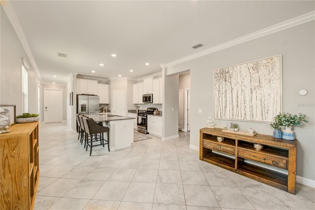 For Sale: $425,000 (3 beds, 2 baths, 1614 Square Feet)