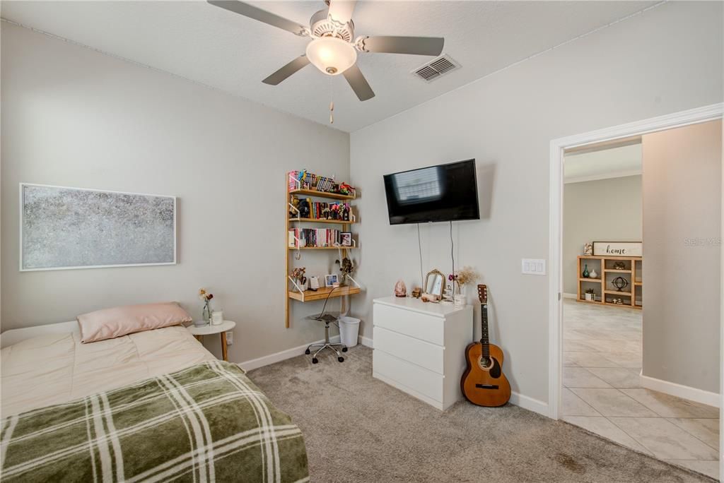 For Sale: $425,000 (3 beds, 2 baths, 1614 Square Feet)