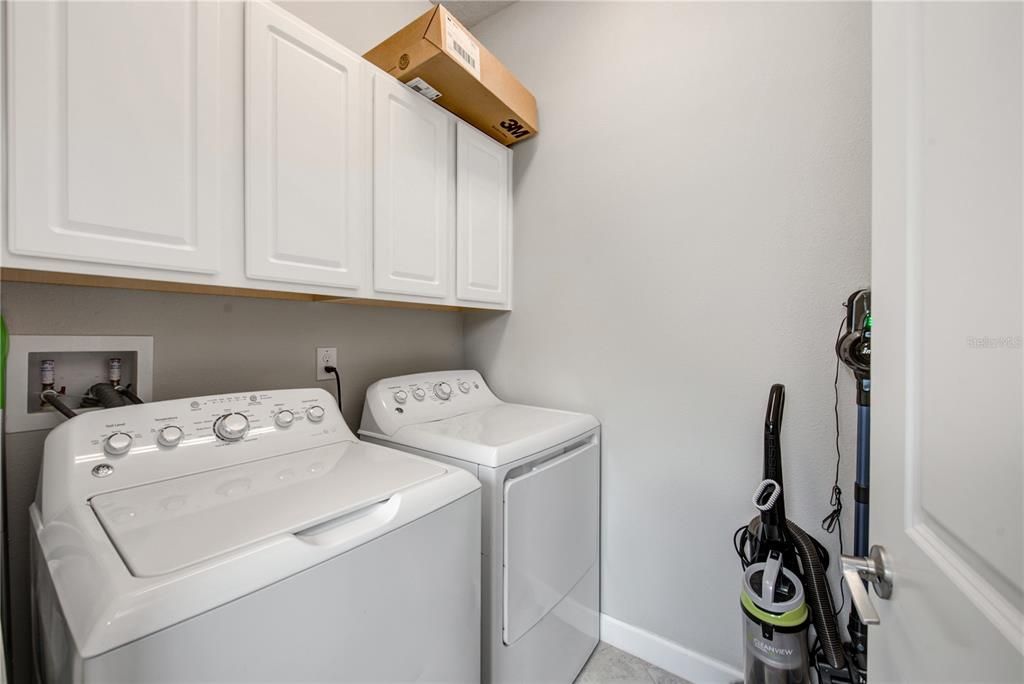For Sale: $425,000 (3 beds, 2 baths, 1614 Square Feet)
