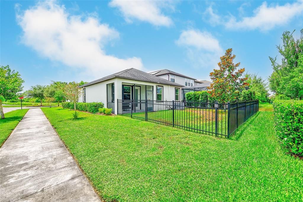 For Sale: $425,000 (3 beds, 2 baths, 1614 Square Feet)