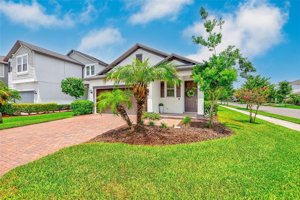 For Sale: $425,000 (3 beds, 2 baths, 1614 Square Feet)