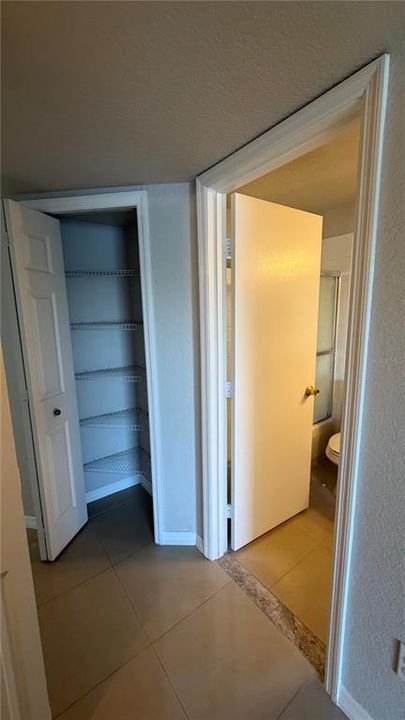 For Rent: $1,800 (2 beds, 2 baths, 1107 Square Feet)