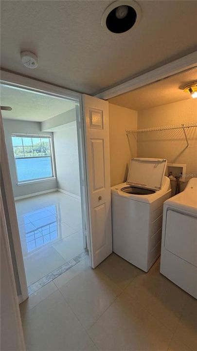 For Rent: $1,800 (2 beds, 2 baths, 1107 Square Feet)