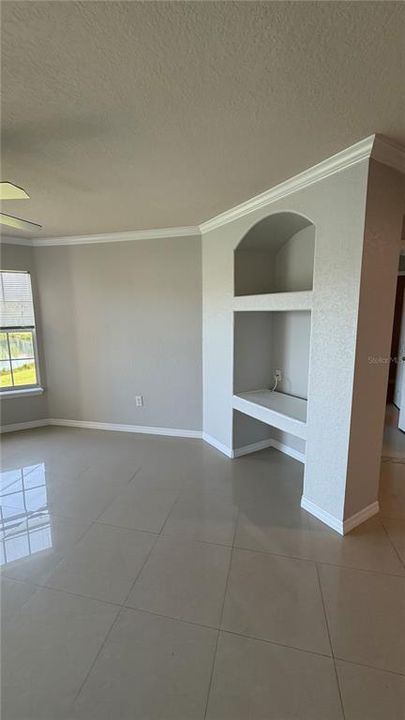 For Rent: $1,800 (2 beds, 2 baths, 1107 Square Feet)
