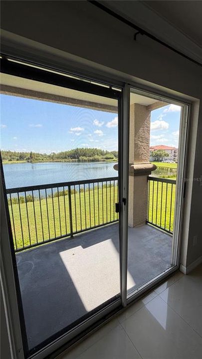 For Rent: $1,800 (2 beds, 2 baths, 1107 Square Feet)