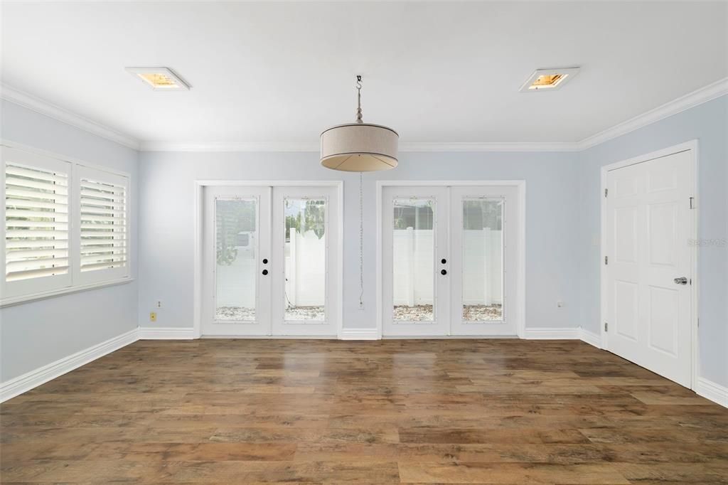 For Sale: $410,000 (4 beds, 2 baths, 2317 Square Feet)