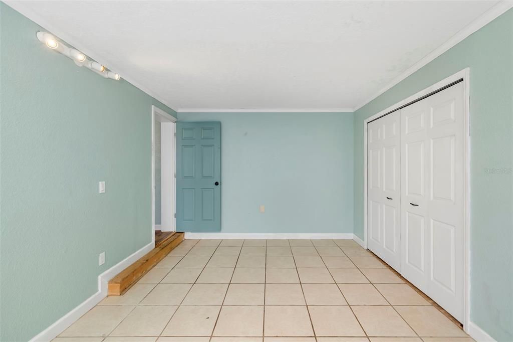 For Sale: $410,000 (4 beds, 2 baths, 2317 Square Feet)