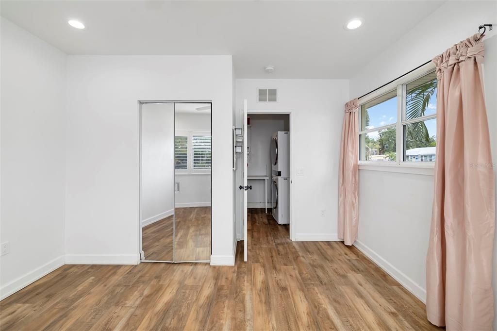 For Sale: $410,000 (4 beds, 2 baths, 2317 Square Feet)