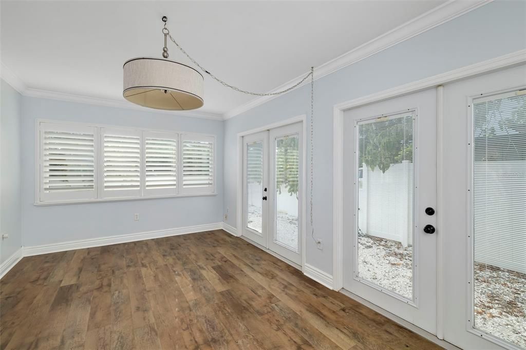 For Sale: $410,000 (4 beds, 2 baths, 2317 Square Feet)
