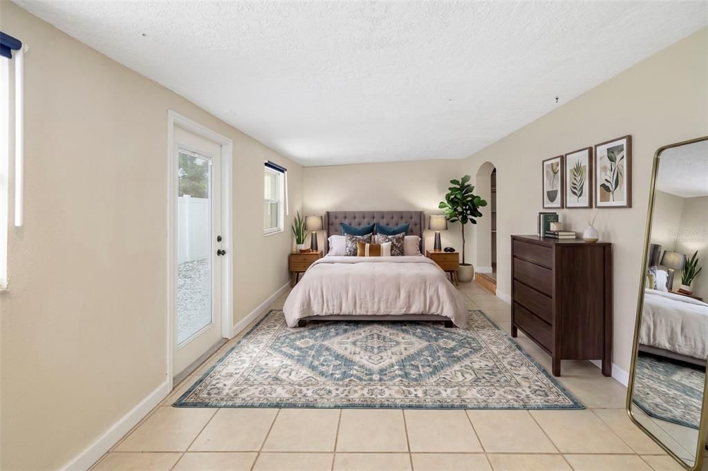 For Sale: $410,000 (4 beds, 2 baths, 2317 Square Feet)