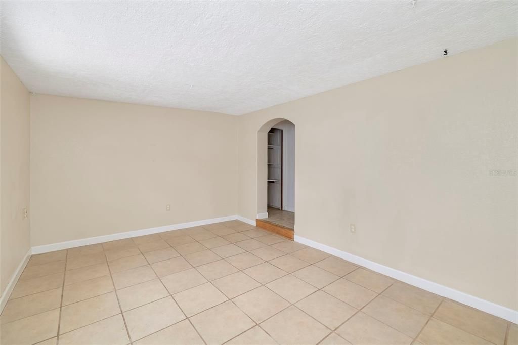For Sale: $410,000 (4 beds, 2 baths, 2317 Square Feet)