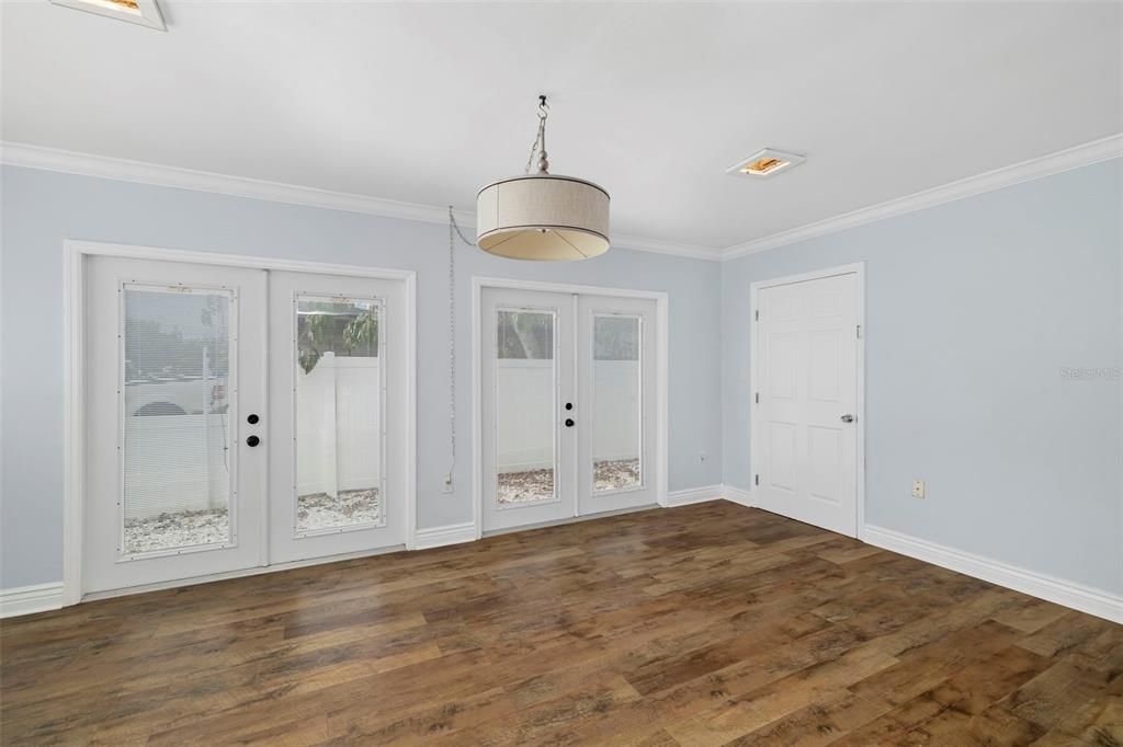 For Sale: $410,000 (4 beds, 2 baths, 2317 Square Feet)