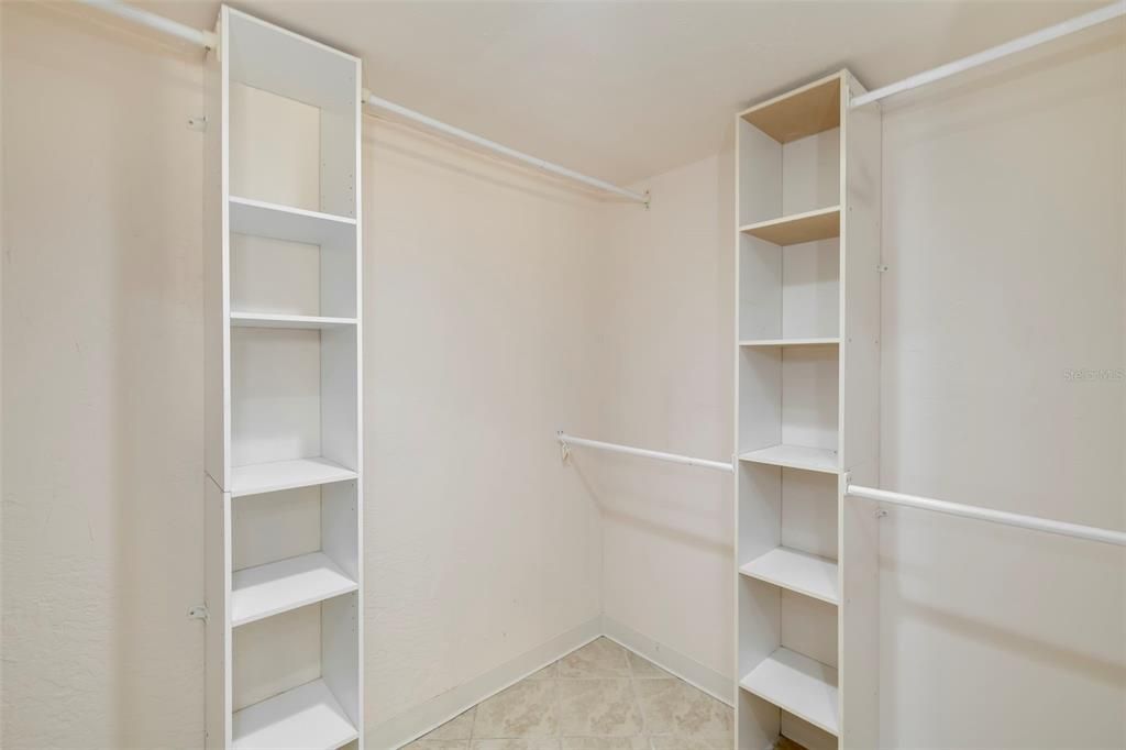 For Sale: $410,000 (4 beds, 2 baths, 2317 Square Feet)